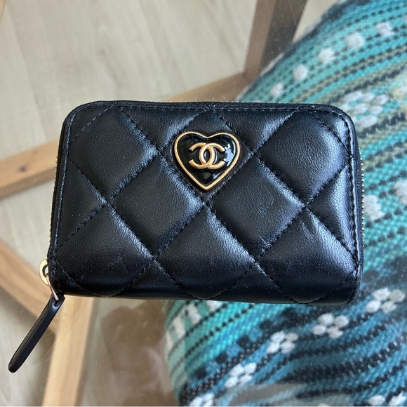 Black Quilted Heart Wallet